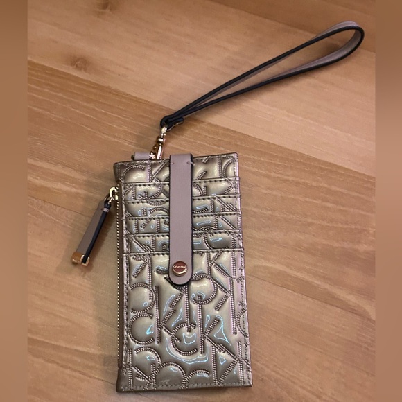Calvin Klein Monogram Gold Card Holder Wristlet - Picture 4 of 7